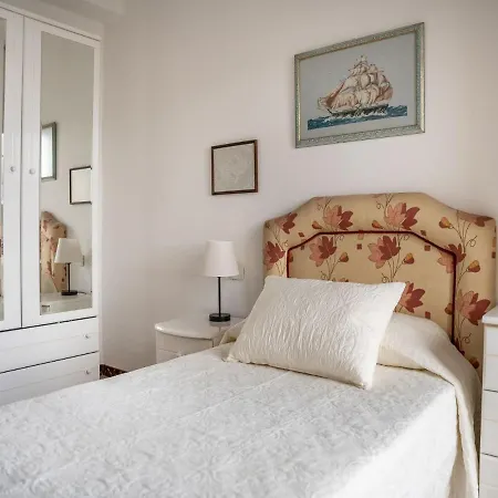 Hébergement de vacances Simplistic Holiday Home In Combarro With Seaviews